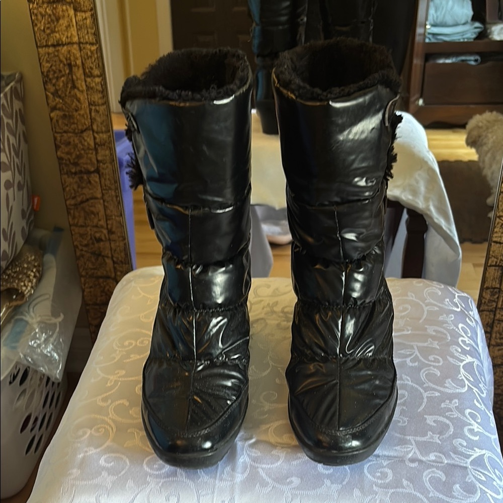 Women's Black Winter Boots